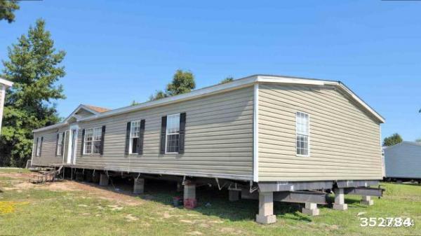 Photo 1 of 2 of home located at Southeastern Home Center Llc 2310 Highway 71 Marianna, FL 32448