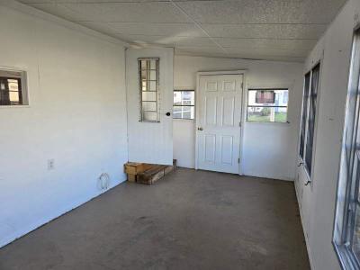 Photo 4 of 16 of home located at 22B Holiday Place Tavares, FL 32778