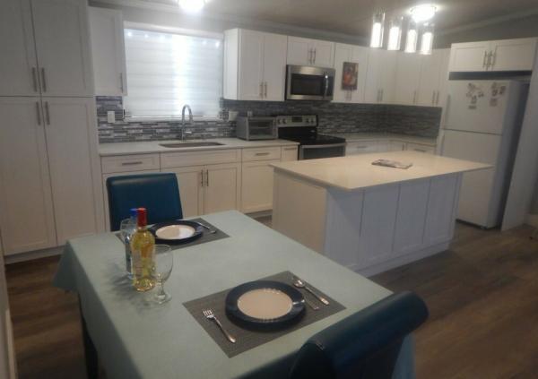 2000 Fleetwood 82184557 Mobile Home