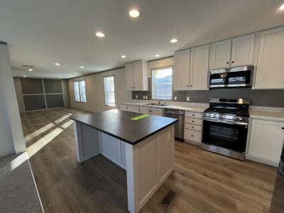 Mobile Home at 5158 W Tothill Cir Sterling Heights, MI 48310