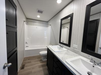 Photo 4 of 9 of home located at 5158 W Tothill Cir Sterling Heights, MI 48310