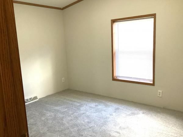 1999 Commodore NY40951AB Mobile Home