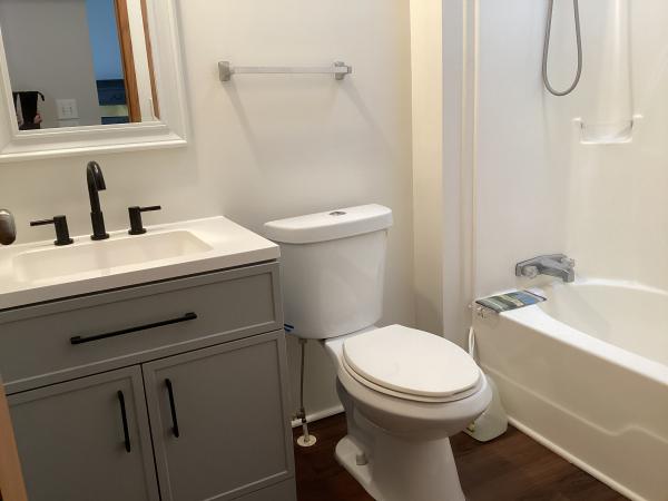 1999 Commodore NY40951AB Mobile Home