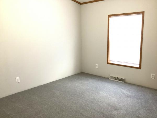 1999 Commodore NY40951AB Mobile Home