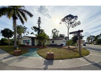 Mobile Home at 841 Via Del Sol North Fort Myers, FL 33903