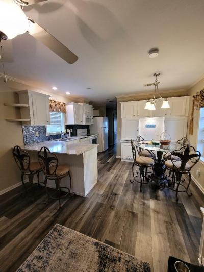 Photo 5 of 10 of home located at 12044 E. Sr 78 Lot 005 Moore Haven, FL 33471