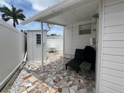 Photo 4 of 29 of home located at 3528 14th Street West #B017 Bradenton, FL 34205