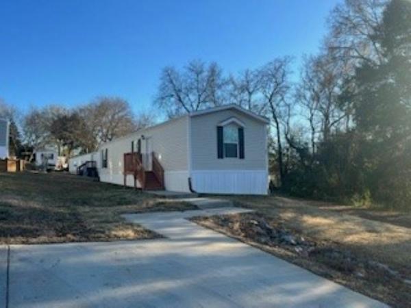 Photo 1 of 2 of home located at 2921 Walsh Dr. Concord, NC 28027