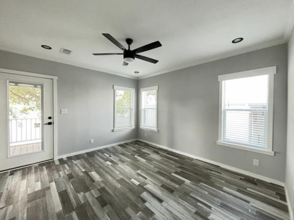 2025 Palm Harbor - Plant City Raleigh w/ Rear Porch - POWER Mobile Home