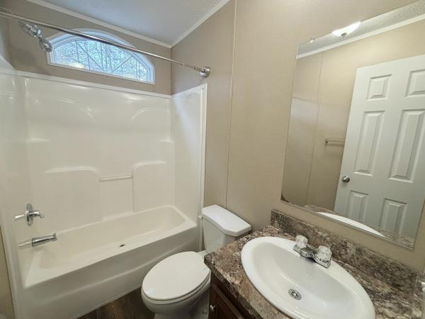 2017 Clayton Homes Inc Yes Mobile Home