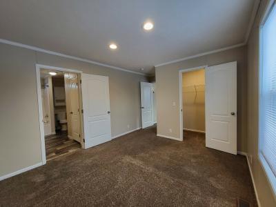 Photo 5 of 10 of home located at 6181 Robert Circle Site #277 Ypsilanti, MI 48197