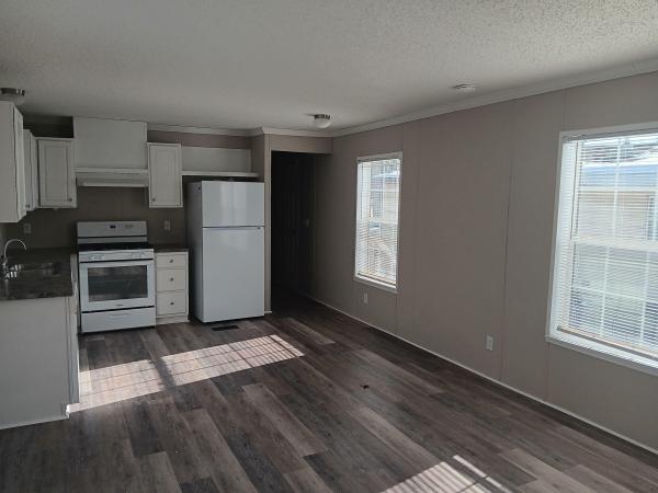 Photo 1 of 2 of home located at 422 Carriage Lane Estate Streator, IL 61364