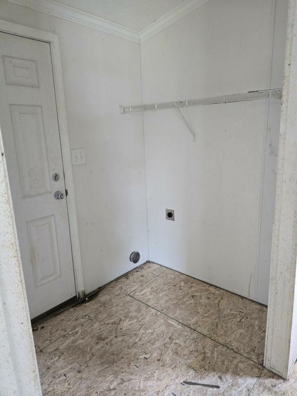 2020 Commodore  Home