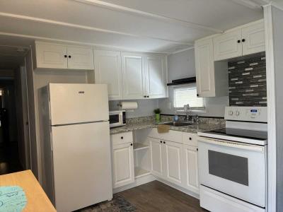 Photo 3 of 8 of home located at 871 S. Anglim Ave Avon Park, FL 33825