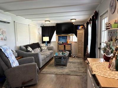 Photo 5 of 8 of home located at 871 S. Anglim Ave Avon Park, FL 33825