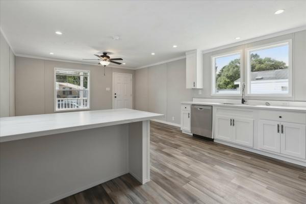 2025 Champion 2876  Home