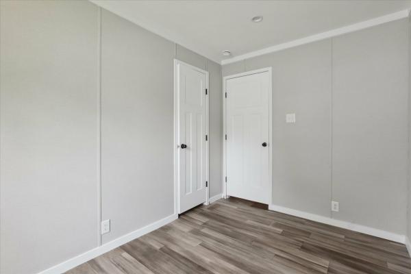 2025 Champion 2876  Home