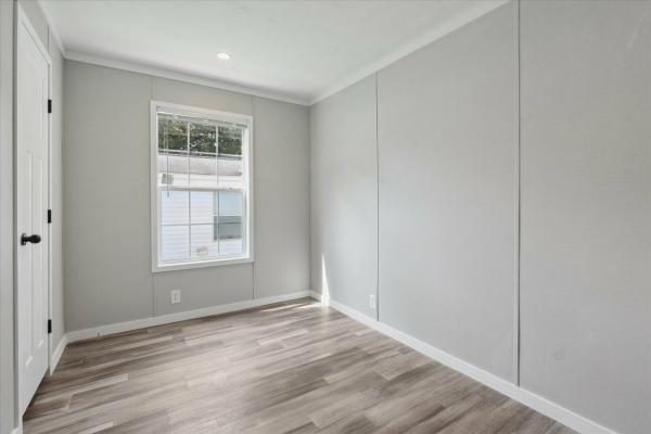 2025 Champion 2876  Home