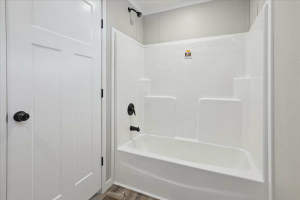 2025 Champion 2876  Home