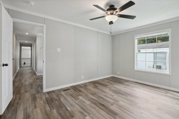 2025 Champion 2876  Home