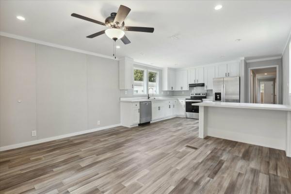 2025 Champion 2876  Home