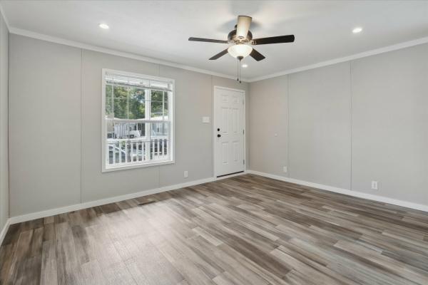 2025 Champion 2876  Home