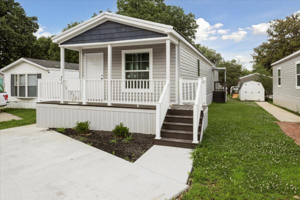 2025 Champion 2876  Home