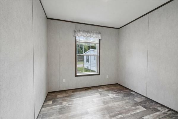 2025 EAGLE RIVER 58 LC-52G351  Home