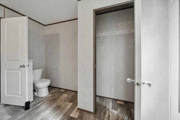 2025 EAGLE RIVER 58 LC-52G351  Home