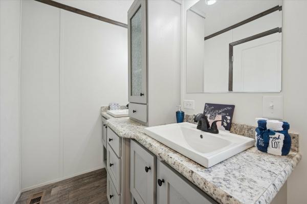 2026 Colony 157 550EC16763D  Home