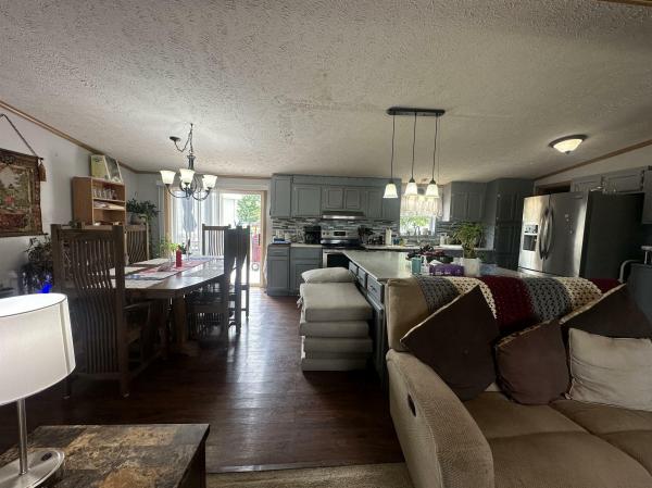 2000 REDMAN 143  Home