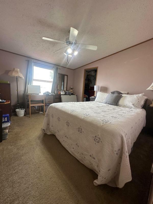 2000 REDMAN 143  Home