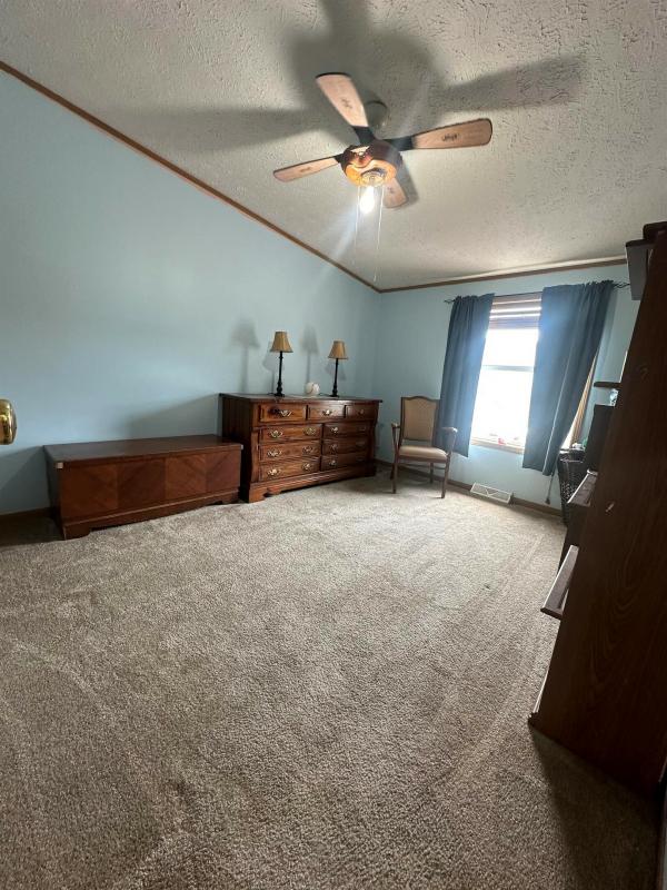 2000 REDMAN 143  Home