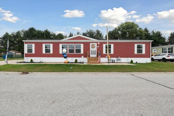 2025 Adventure 32 4643L  Home