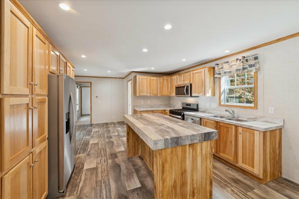 2024 Redman 101 122RENW-1666H22193  Home