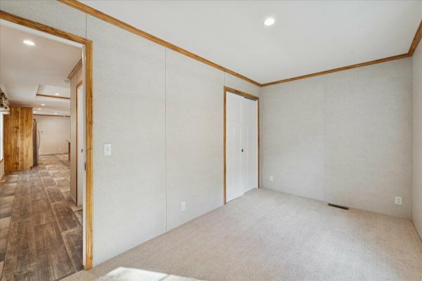 2024 Redman 101 122RENW-1666H22193  Home