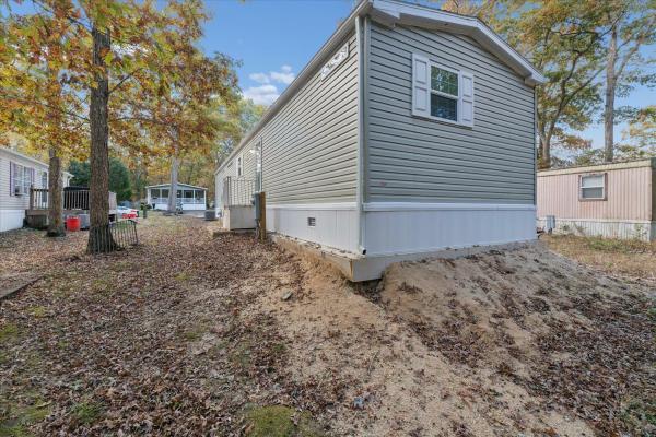 2024 Redman 101 122RENW-1666H22193  Home