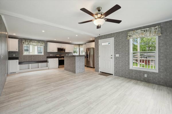 2025 Redman Homes 158 NWD-A-24405  Home