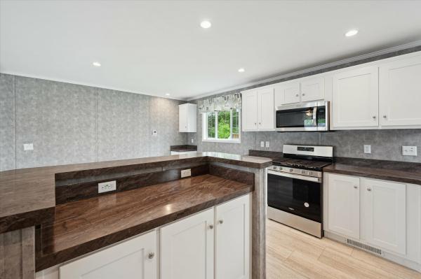 2025 Redman Homes 158 NWD-A-24405  Home