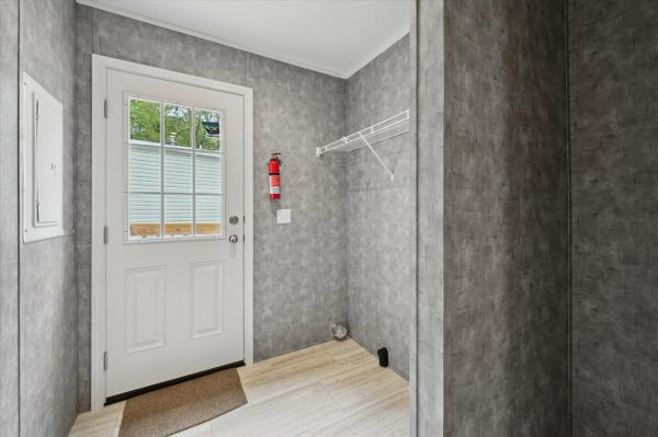 2025 Redman Homes 158 NWD-A-24405  Home