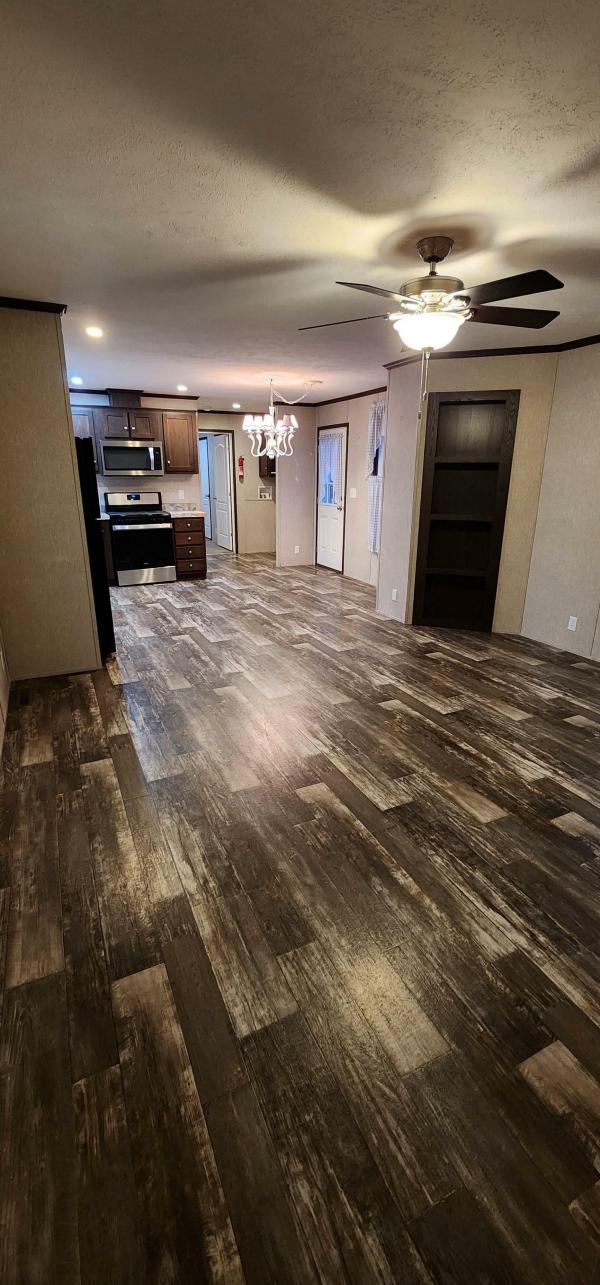 2021 Champion - Redman NWS-F-25206  Home