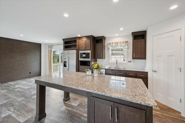 2025 Redman Catena II 133 CTN.2-R 20  Home