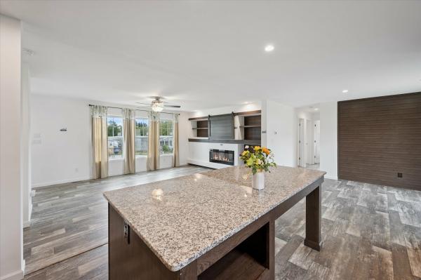 2025 Redman Catena II 133 CTN.2-R 20  Home