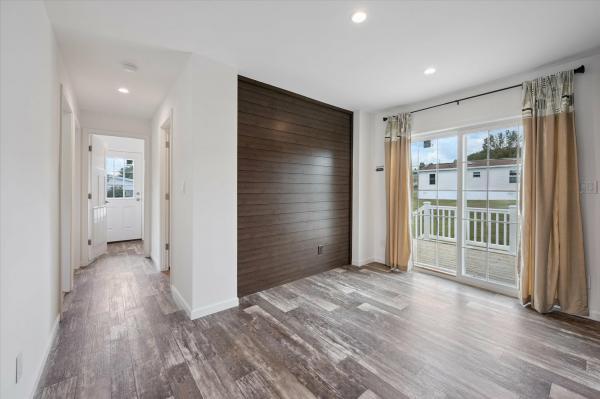 2025 Redman Catena II 133 CTN.2-R 20  Home