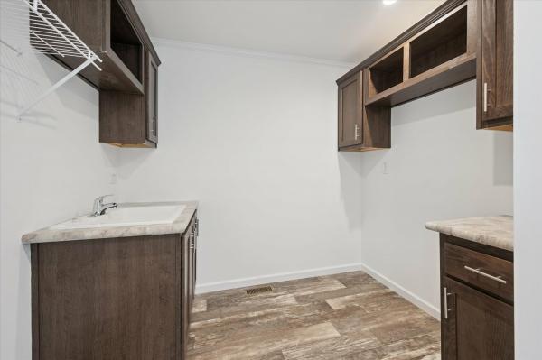 2025 Redman Catena II 133 CTN.2-R 20  Home