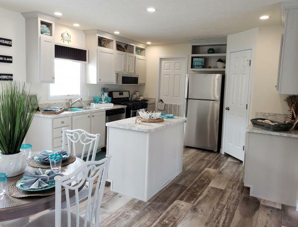 2018 Fairmont 18 430INS28523A  Home