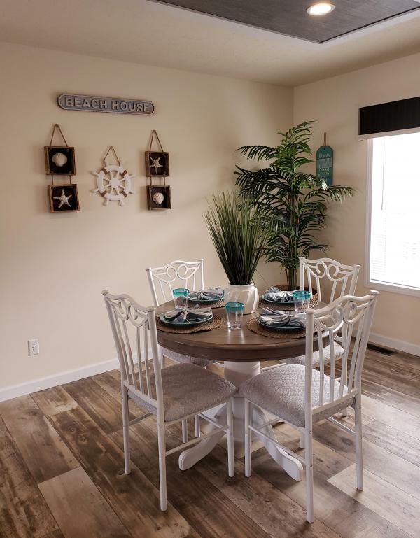 2018 Fairmont 18 430INS28523A  Home