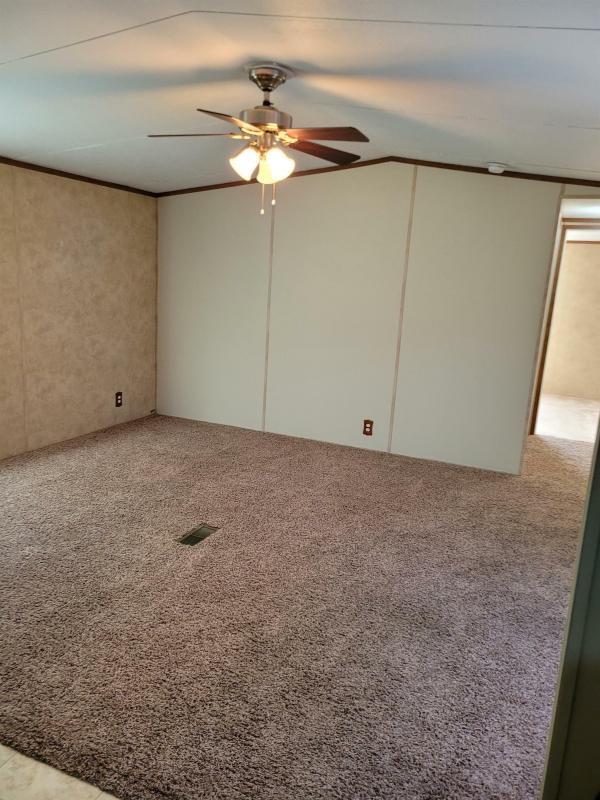 2011 Clayton 8032 22BLZ16562AH11  Home