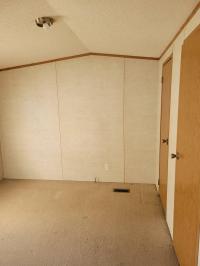 2006 Fleetwood 118K 2663A (Festival)  Home