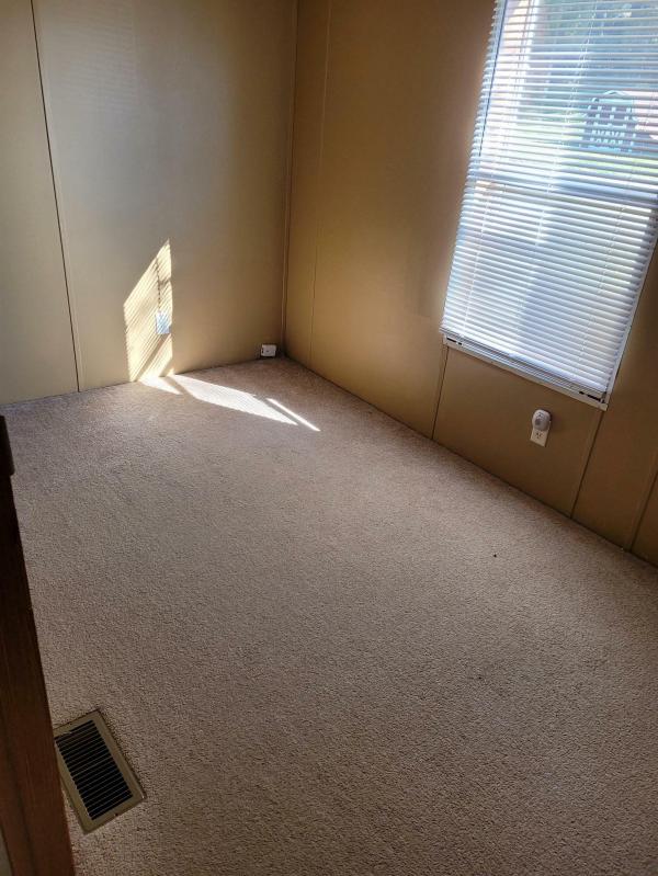 2006 Fleetwood 118K 2663A (Festival)  Home